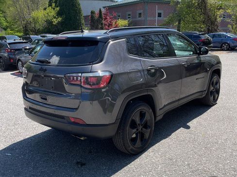 Used 2020 Jeep Compass Latitude AWD/4WD image 5