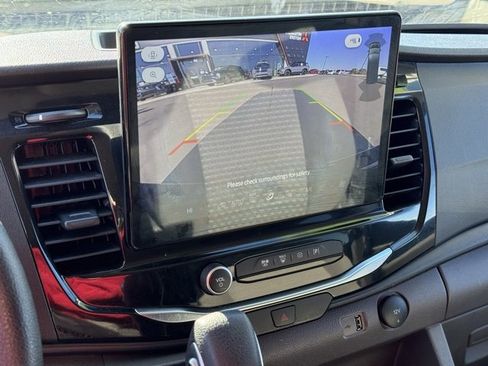 Used 2023 Ford Transit 350 XLT image 27