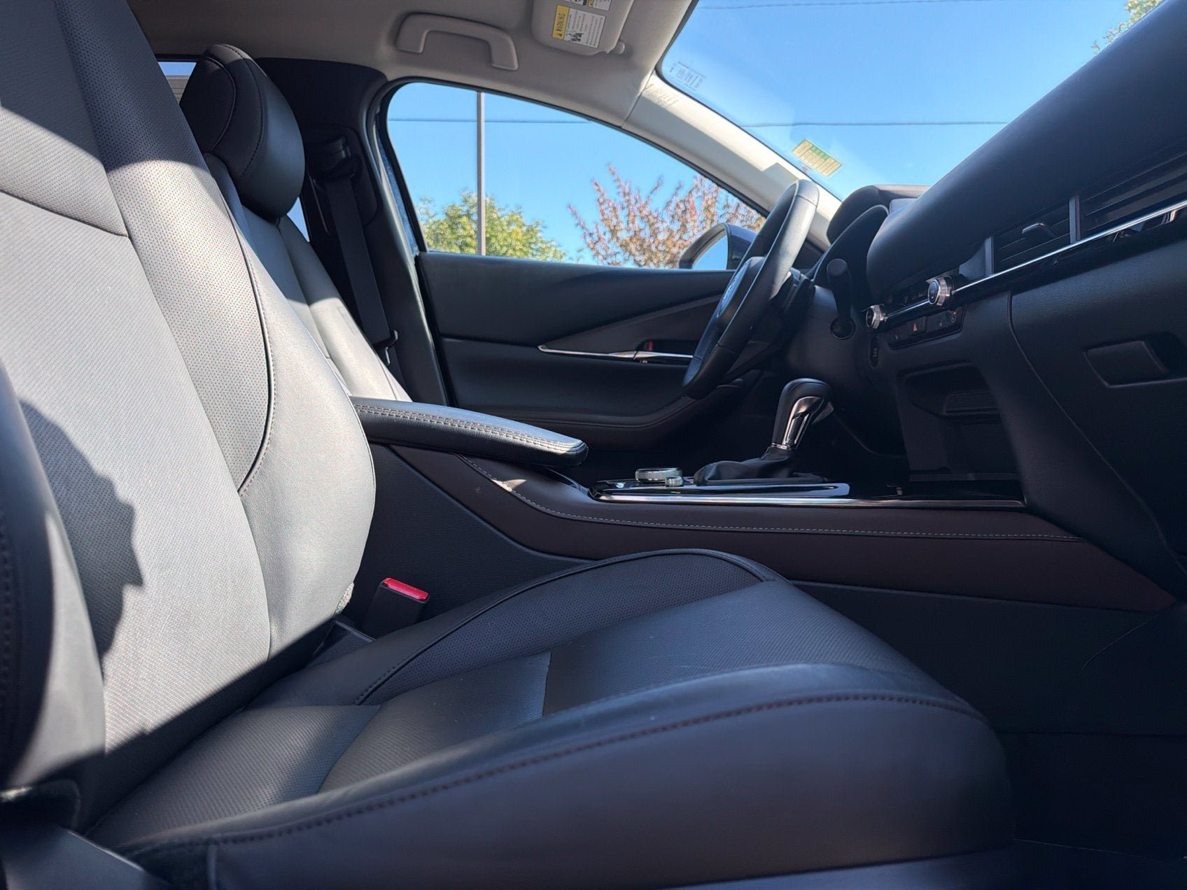 Used 2025 MAZDA CX-30 AWD 2.5 S w/ Premium Package image 16