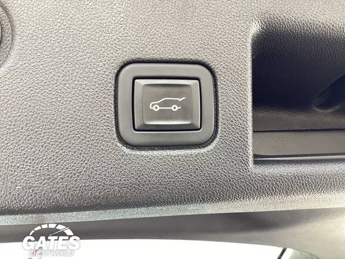 Used 2023 Chevrolet Equinox LT AWD/4WD image 11