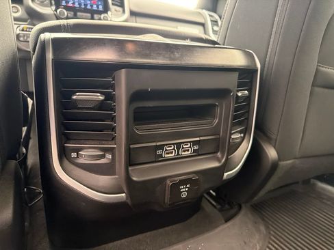 Used 2022 RAM 1500 Big Horn AWD/4WD image 16