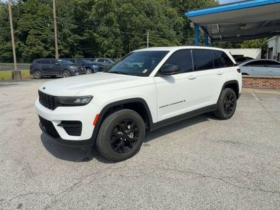 Used 2025 Jeep Grand Cherokee Altitude