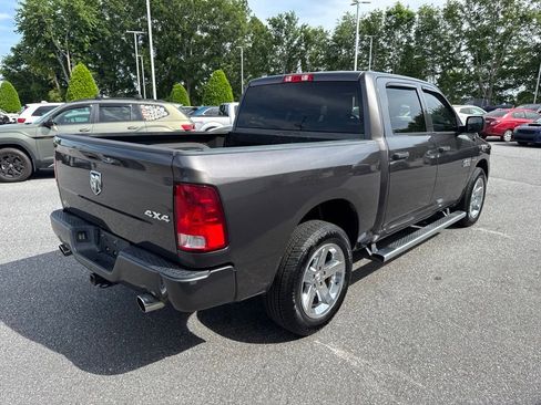 Used 2017 RAM 1500 Express AWD/4WD image 7