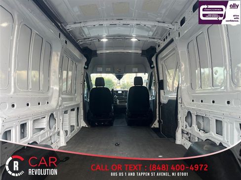 Used 2023 Ford Transit 250 Medium Roof AWD image 8