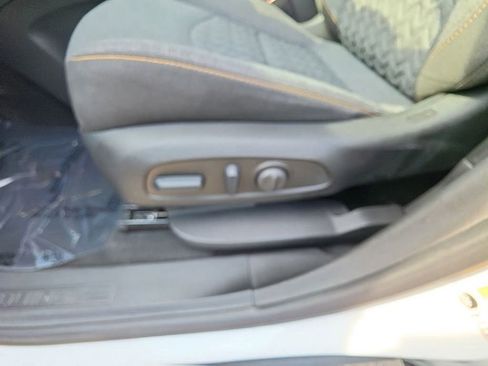 Used 2022 Chevrolet Equinox LT image 22