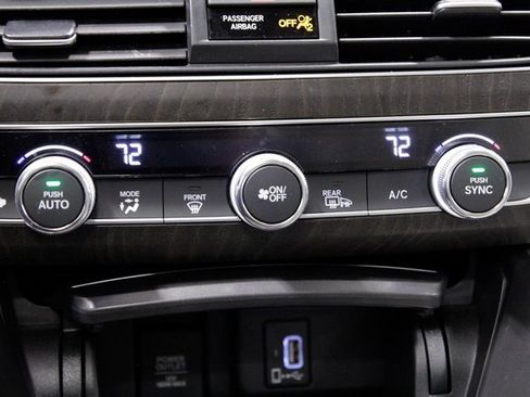 Used 2018 Honda Accord EX image 26