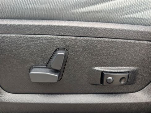 Used 2017 RAM 1500 Big Horn image 10