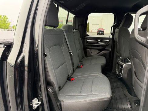 Used 2023 RAM 1500 Big Horn AWD/4WD image 18