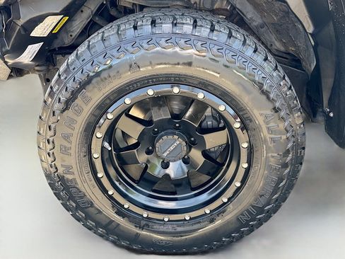 Used 2013 Toyota FJ Cruiser 4WD image 29