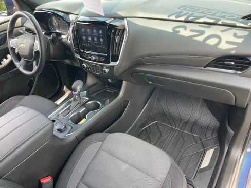 Used 2023 Chevrolet Traverse LT FWD image 33