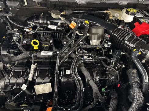 Used 2024 Ford Edge SEL image 30