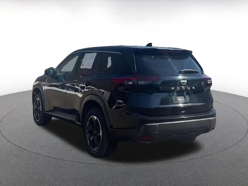 Used 2025 Nissan Rogue SV FWD image 11