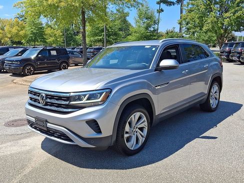 Used 2020 Volkswagen Atlas Cross Sport SEL image 3
