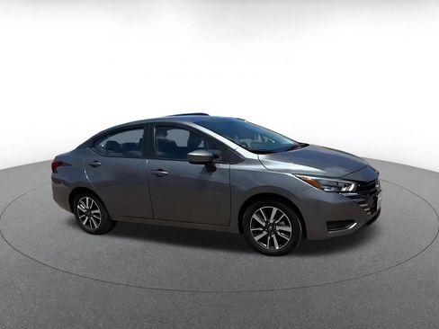Used 2025 Nissan Versa SV FWD image 2