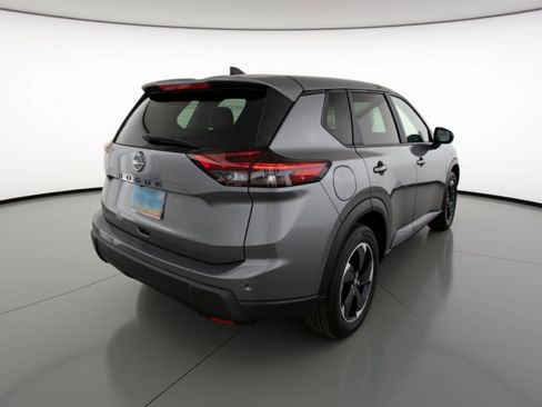 Used 2025 Nissan Rogue SV image 9