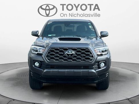 Used 2023 Toyota Tacoma TRD Sport w/ Black Out Package (TMS) AWD/4WD image 8