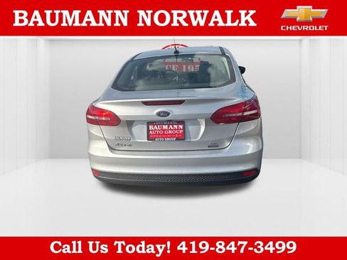 Used 2018 Ford Focus SE FWD image 13