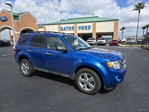 Used 2012 Ford Escape XLT image 2