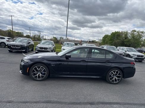 Used 2023 BMW 530e xDrive w/ Premium Package AWD/4WD image 4
