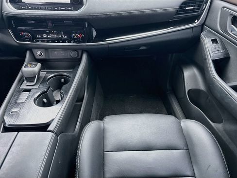 Used 2022 Nissan Rogue SL w/ SL Premium Package FWD image 26