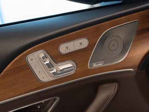 Used 2022 Mercedes-Benz GLE 350 4MATIC w/ Premium Package image 19