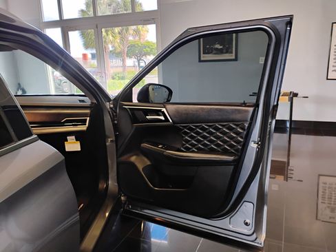 Used 2023 Mitsubishi Outlander SEL image 67