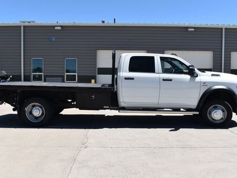 Used 2024 RAM 5500 Tradesman w/ Chrome Appearance Group AWD/4WD image 4