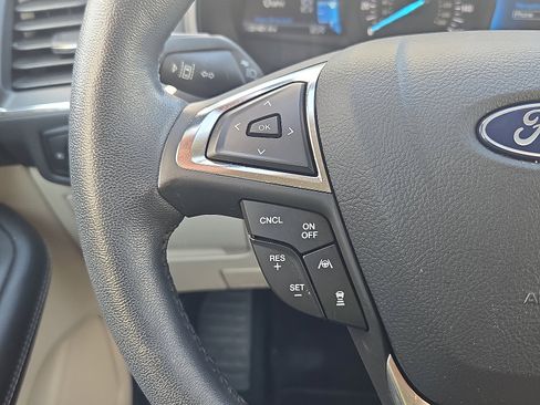 Certified 2024 Ford Edge Titanium image 23