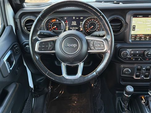 Used 2021 Jeep Gladiator Overland image 14