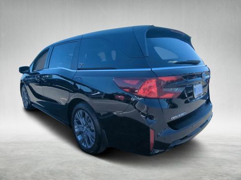 New 2026 Honda Odyssey Touring image 5