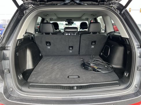 Used 2023 Jeep Grand Cherokee 4WD 4xe w/ Luxury Tech Group II image 5