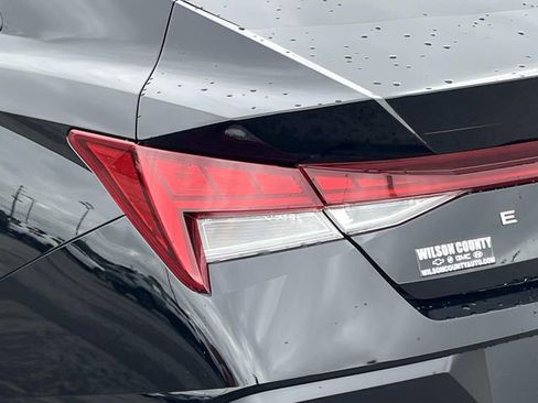 Certified 2024 Hyundai Elantra SEL w/ Convenience Package FWD image 10