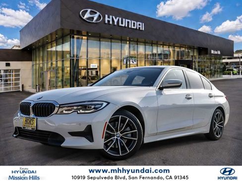 Used 2022 BMW 330i Sedan w/ Convenience Package RWD image 1