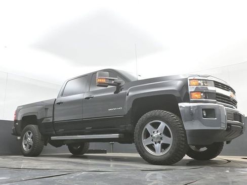 Used 2016 Chevrolet Silverado 2500 LT w/ LT Convenience Package AWD/4WD image 27