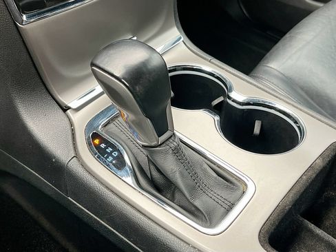 Used 2021 Jeep Grand Cherokee Limited RWD image 17