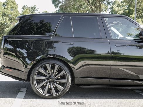Used 2026 Land Rover Range Rover SV AWD/4WD image 10