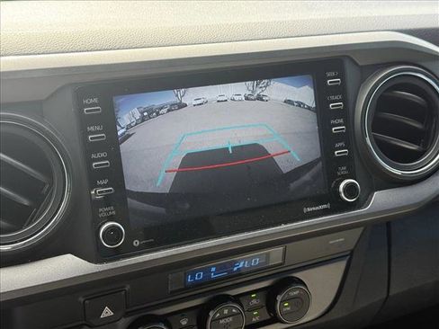 Used 2021 Toyota Tacoma TRD Sport w/ Technology Package image 12