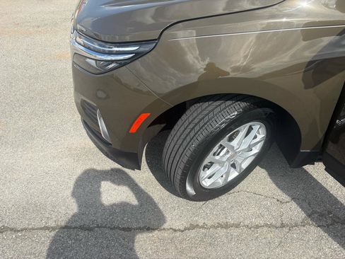 Used 2024 Chevrolet Equinox LT FWD image 56