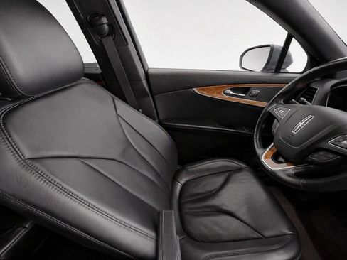 Used 2016 Lincoln MKX Select FWD image 11