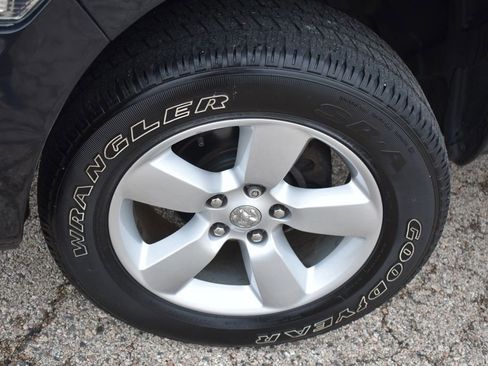 Used 2014 RAM 1500 Express AWD/4WD image 14