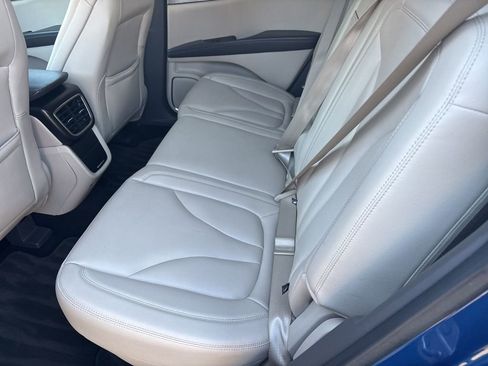 Used 2020 Lincoln Nautilus FWD image 25