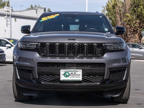 Used 2021 Jeep Grand Cherokee L Laredo RWD image 2