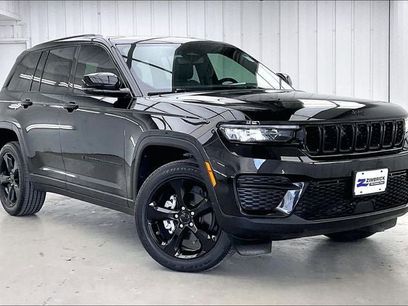 Used 2023 Jeep Grand Cherokee Altitude