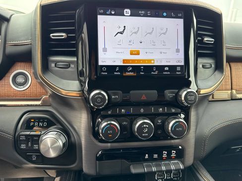Used 2022 RAM 1500 Limited w/ Body Color Bumper Group AWD/4WD image 30