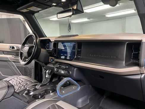 Used 2022 Ford Bronco Wildtrak AWD/4WD image 29