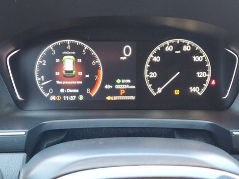 Used 2025 Honda Pilot Touring image 16