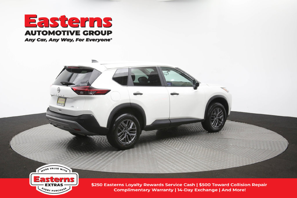 Used 2023 Nissan Rogue S AWD/4WD image 44