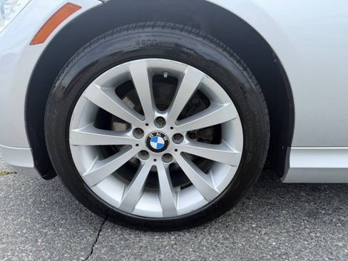 Used 2011 BMW 328i xDrive Sedan AWD/4WD image 10