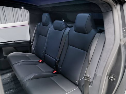 Used 2024 Tesla Cybertruck AWD Crew Cab image 52