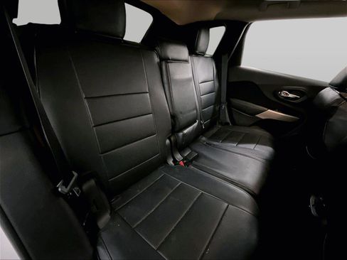 Used 2018 Jeep Cherokee Latitude w/ Altitude Package image 27